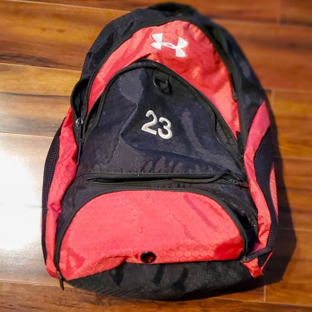 Men's Under Armour Soccer Backpack # 23 Red & Black - EUC Ball & Cleats Pockets